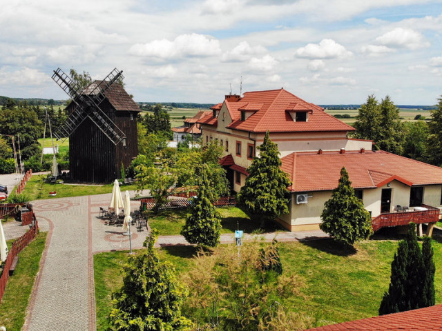 Hotel i Gastronomia z lasem! Blisko jeziora